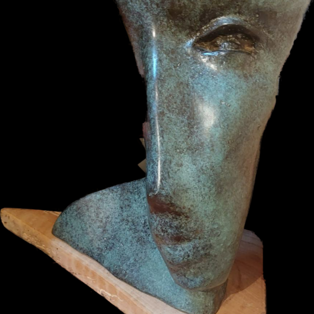 Sculpture en bronze, de M BOBOT Pierre : buste bleu vert
