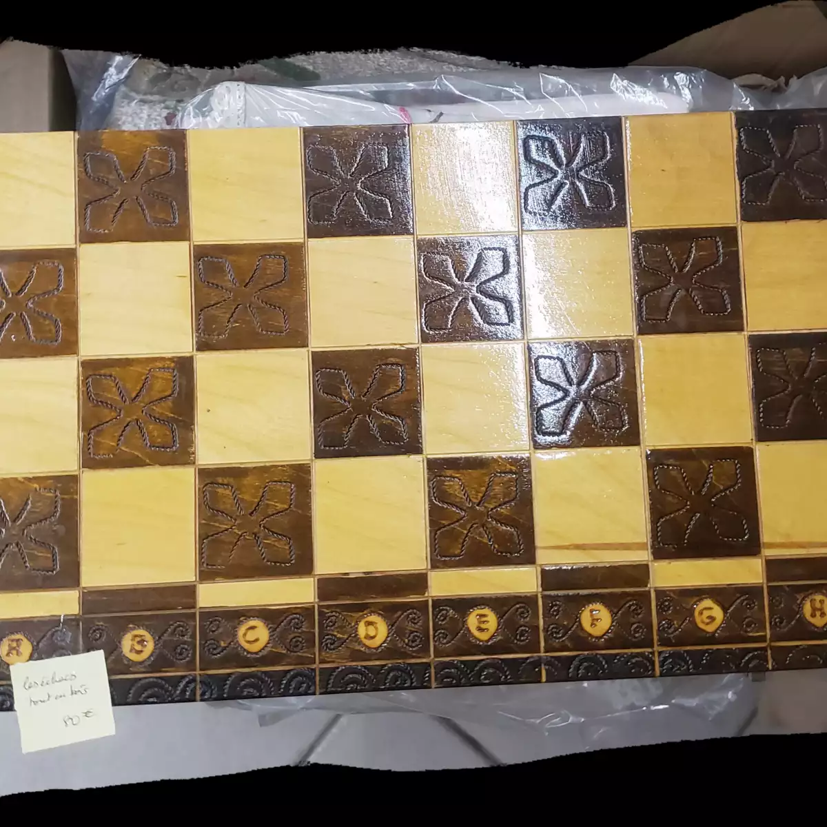 Jeux d'échecs tout en bois vintage