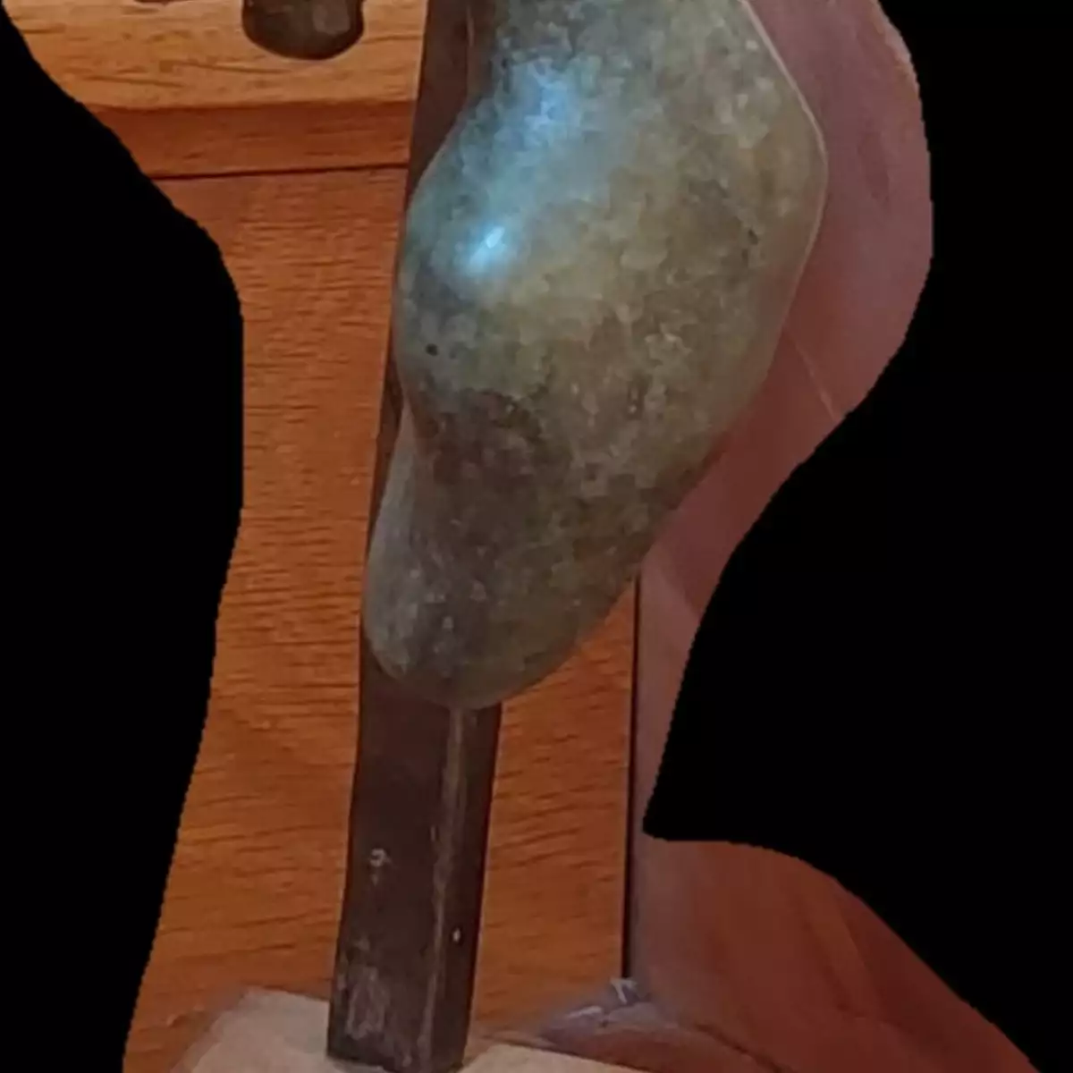 Sculpture en bronze, visage patiné,  "suspendu"