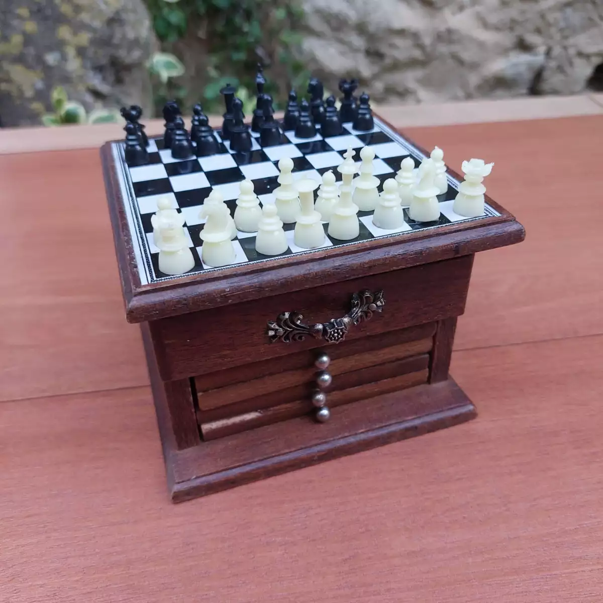 Mini-échecs et sous verres