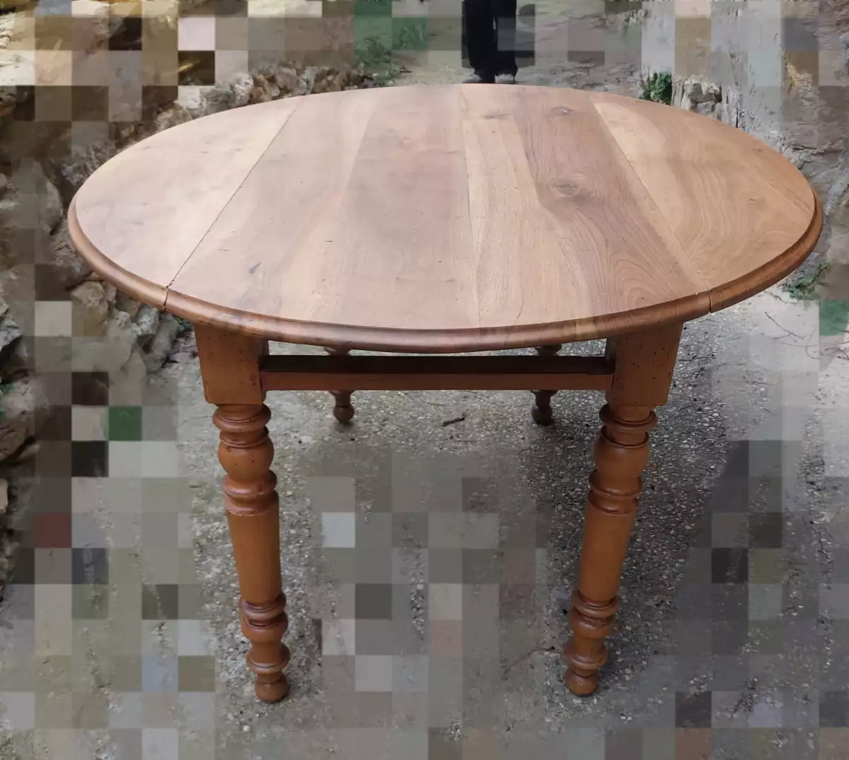 Table ovale ancienne avec volets, noyer massif