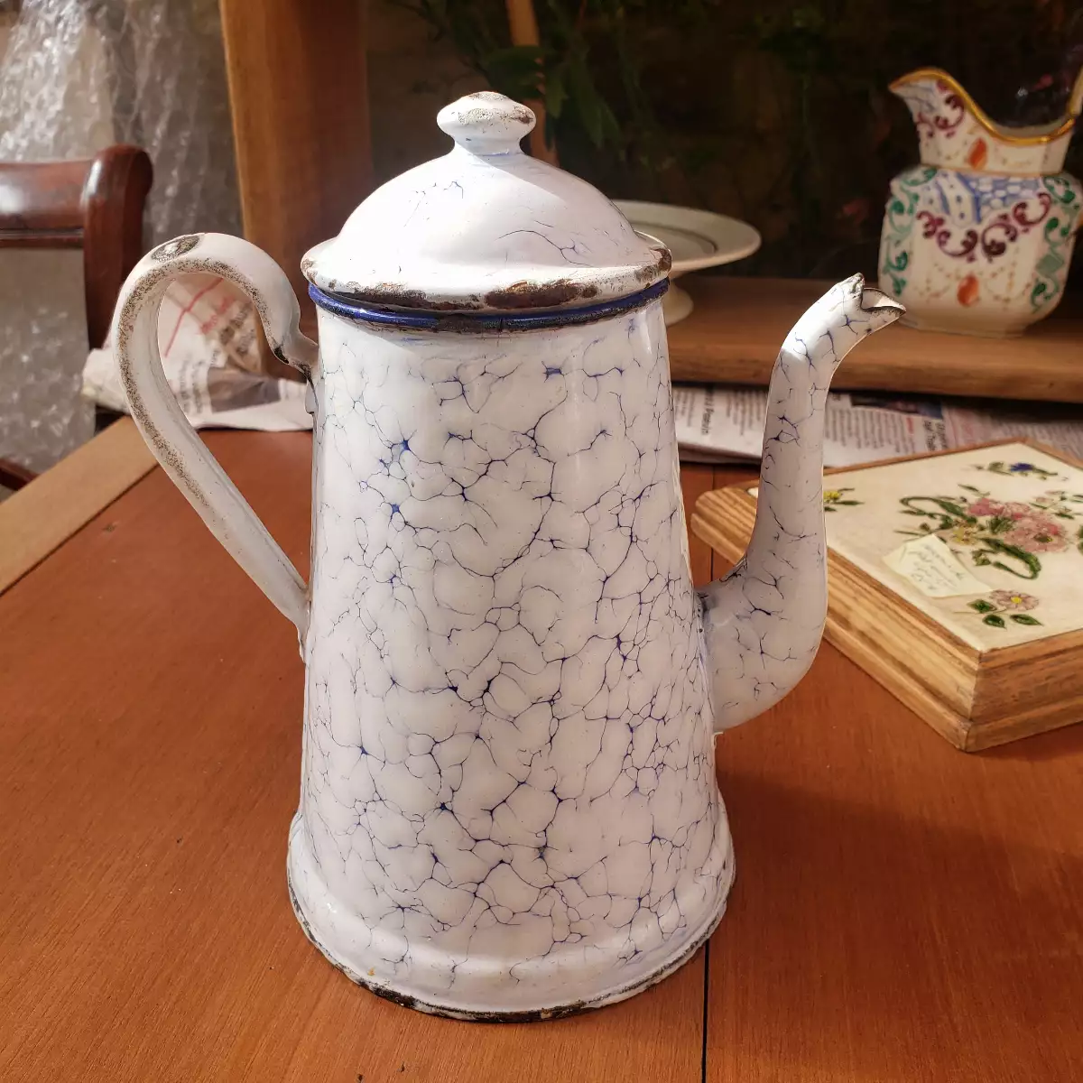 Cafetière émaillée effet nuages