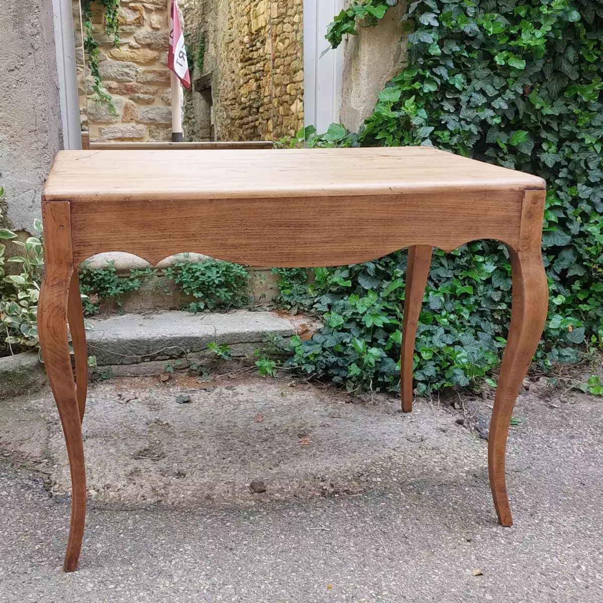 Table de jeu antique, petit bureau