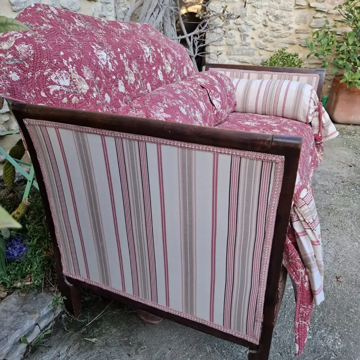Banquette-lit ancienne