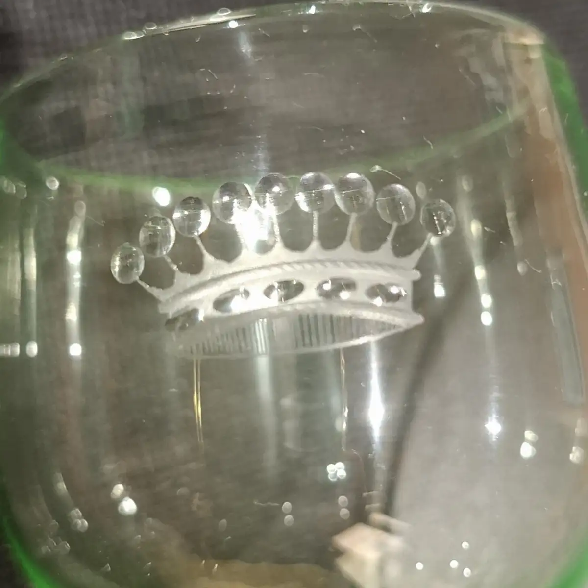 12 verres à pied en cristal ouraline