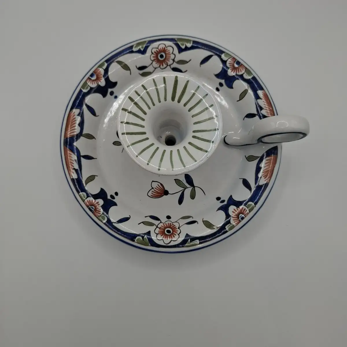 Bougeoir en faïence peinte à la main, décor Rouen