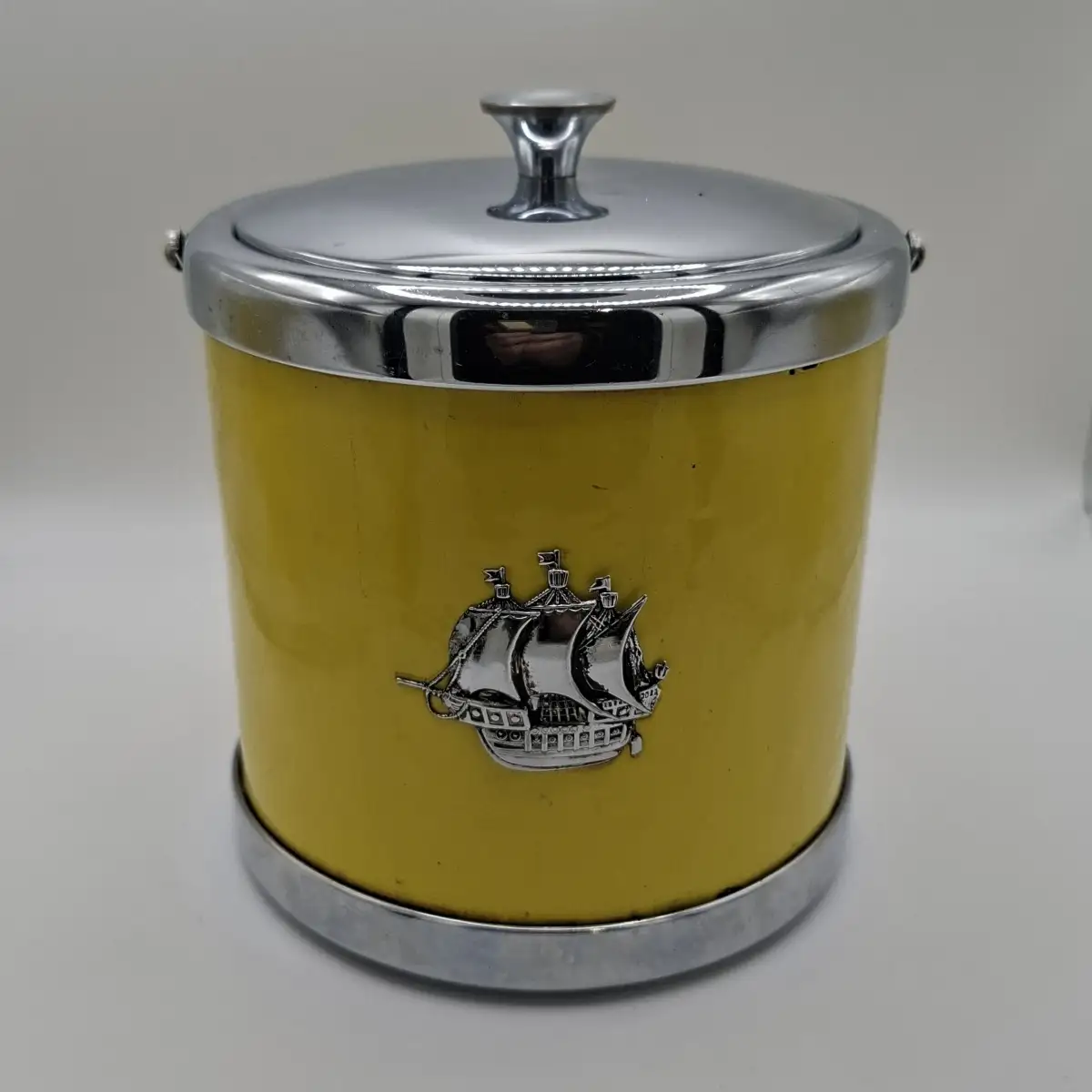 Seau à glaçons jaune vintage