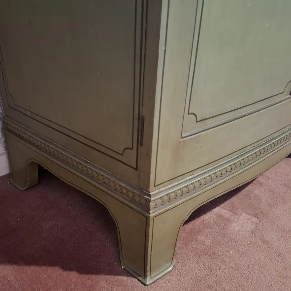 Armoire style Louis XVI bois laqué