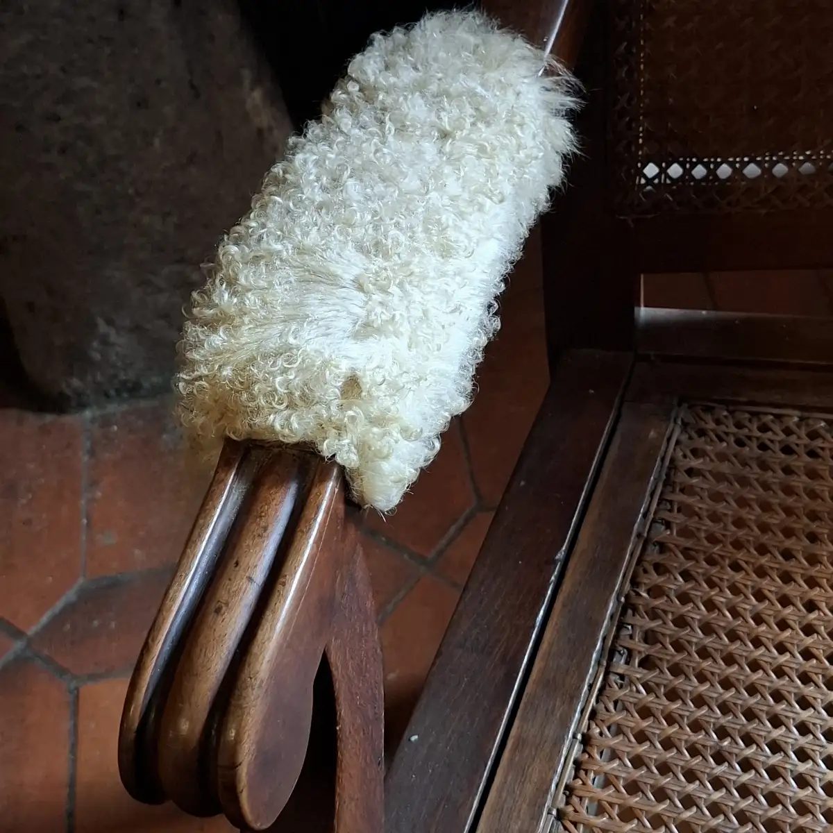 Fauteuil de barbier ancien signé