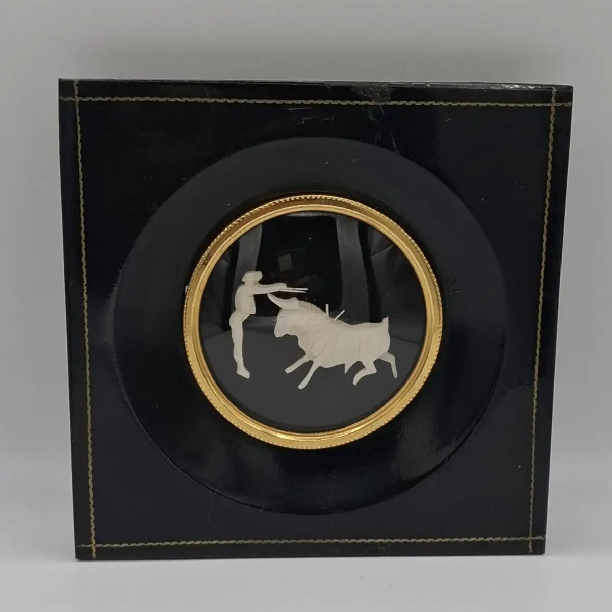 Cadre ancien avec scène de toromachie